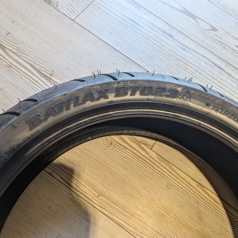 Bridgestone  Battlax BT023 R. SPORT TOURING 160/60 ZR 18 M/C   (70W)