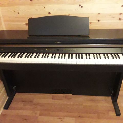 Roland HP 102E Elektrisk / Digitalt Piano i god stand - Kan leveres