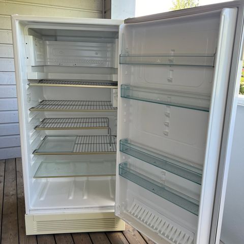 Kjøleskap medium størrelse