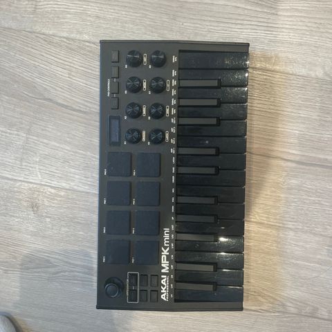 Akai mpk mini