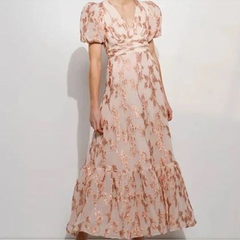 Donna Luxy kjole fra Match str S ønskes kjøpt!