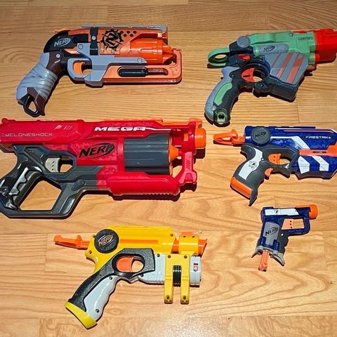 Nerf pistoler selges til høystbydende