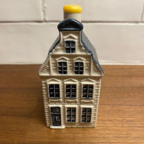Delft-blue hus / KLM House nr. 51 selges