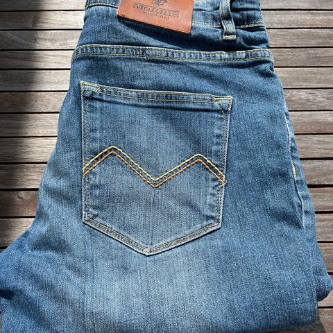 Ubrukte Morris Steve jeans 31/34