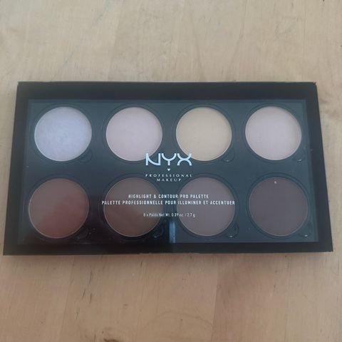 Nyx  professional makeup- highlight and contour pallette