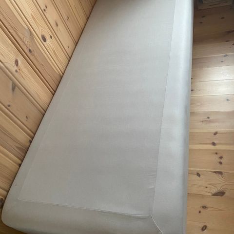 Lite brukt rammemadrass 200*80 cm gis bort mot henting