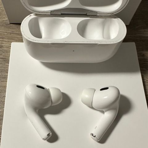 AirPods Pro (2. gen.) USB C. Med kvittering. Kjøpt 11.10.23 på eplehuset.