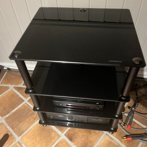 Norstone stereo/ Hi-fi rack