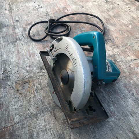 Makita sirkelsag SR 1800 185mm