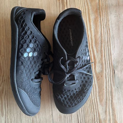 Vivobarefoot Stealth 2