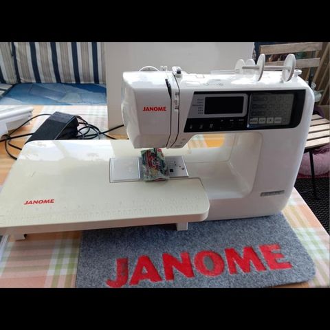 JANOMEsymaskin,modell 4120 QDC