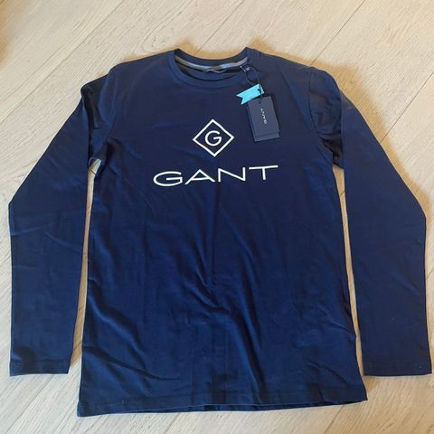 Ny langermet t-shirt fra Gant 146/152