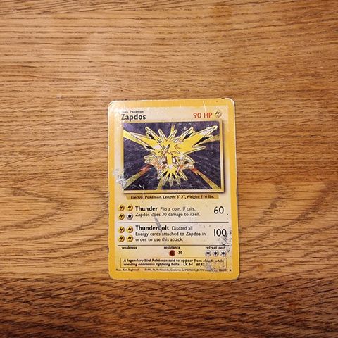 Zapdos. 16/102. Rare holo. Base set.