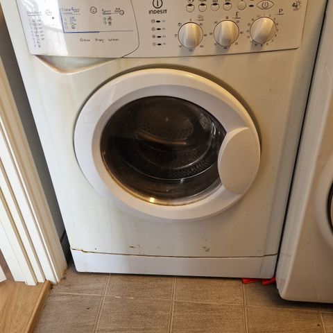 INDESIT kombi vaskemaskin selges