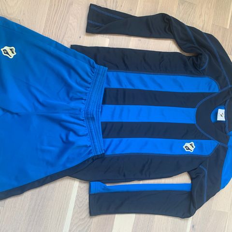 Stabæk drakt og shorts