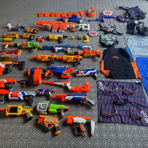 Div. Nerf. Pistoler, kuler, briller og annet!