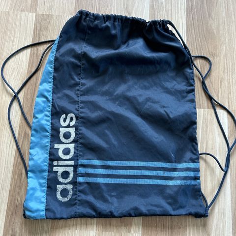 Retro Adidas bag