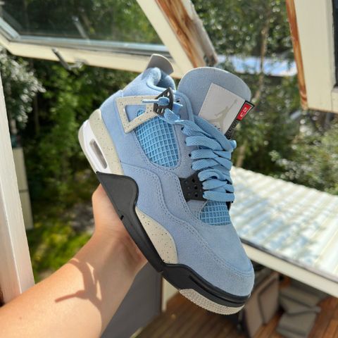 Jordan 4 Unc