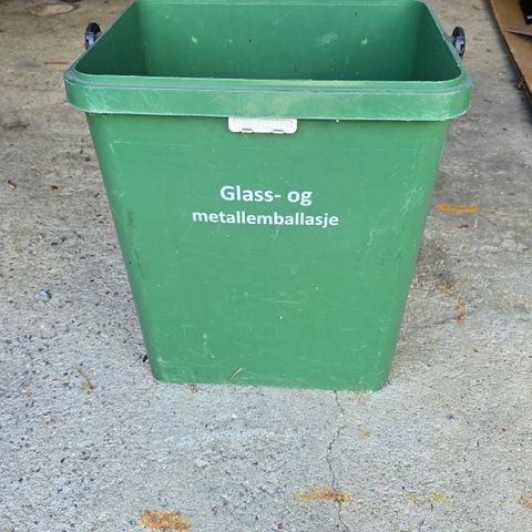 Glass og metallemballasje uten lokk