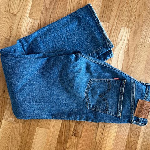 Levis Rib Cage Ankel Jeans