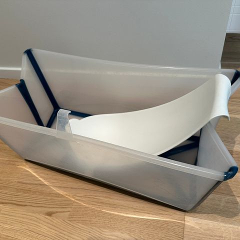 Stokke Flexi Bath badebalje med nyfødtstøtte/stol