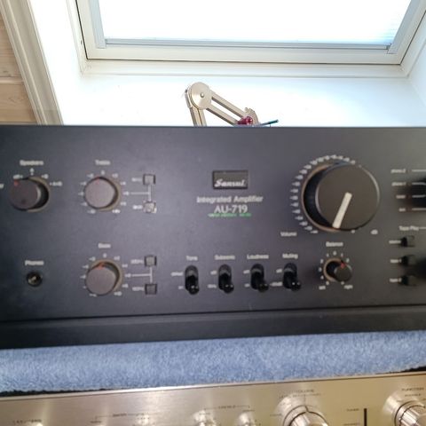 Sansui AU 719 forsterker