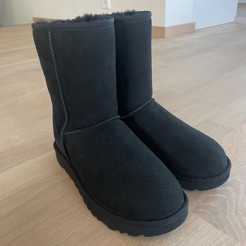 Nye svarte uggs