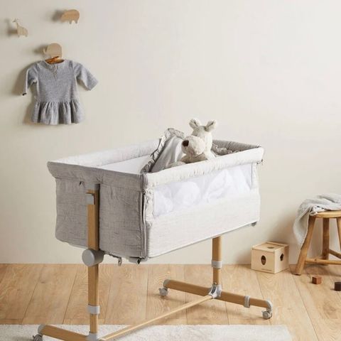 Bedside crib / sideseng fra Jollyroom