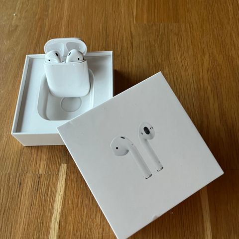 AirPods 2019 modell -kjøpt mars 2024, brukt under 10 ganger