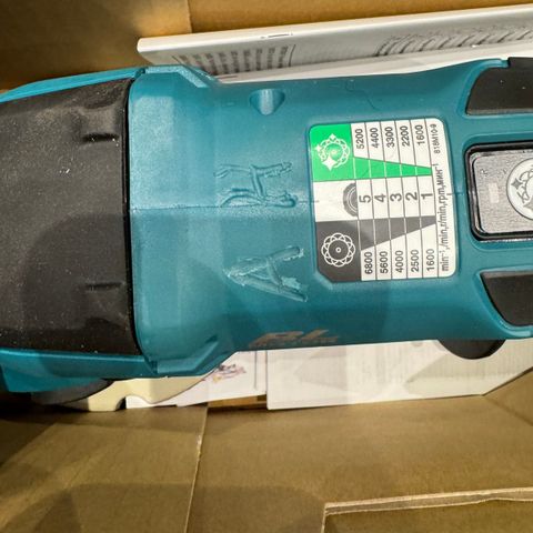 Makita DPO600Z poleringsmaskin