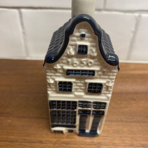 Delft-blue hus / KLM House nr. 12 selges