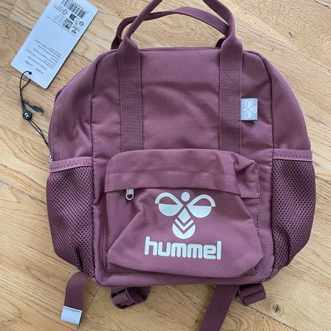 Hummel sekk Junior x 2 i vinrød og koksgrå. (NB! Se foto)