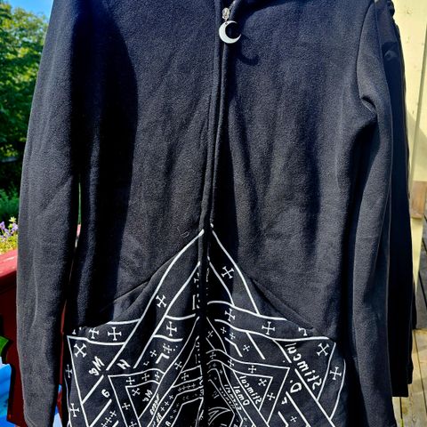 Restyle hoodie gothic