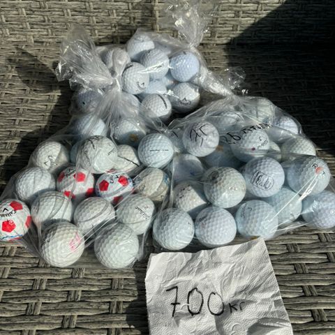 100 golfballer av høy kvalitet selges billig