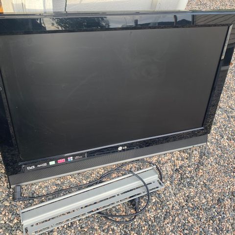 LG 32’ TV