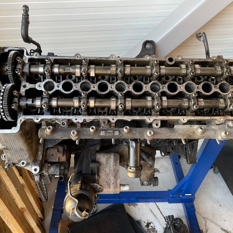 M57 335D motor selges