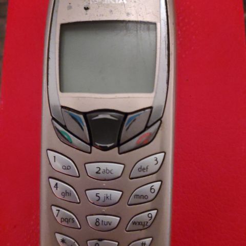 Nokia 6510 ettertraktet retro mobil