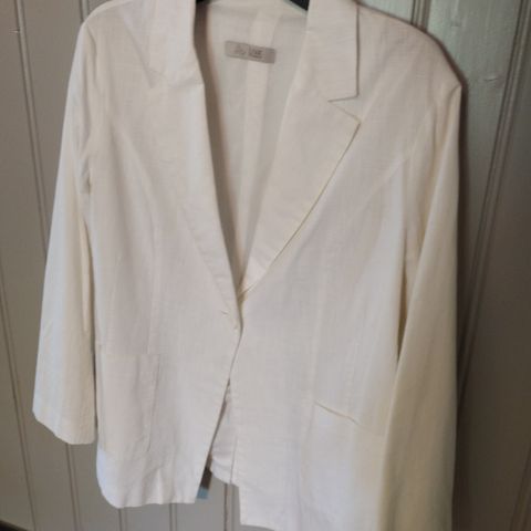 Sommerlig hvit blazer/jakke "LIVA"