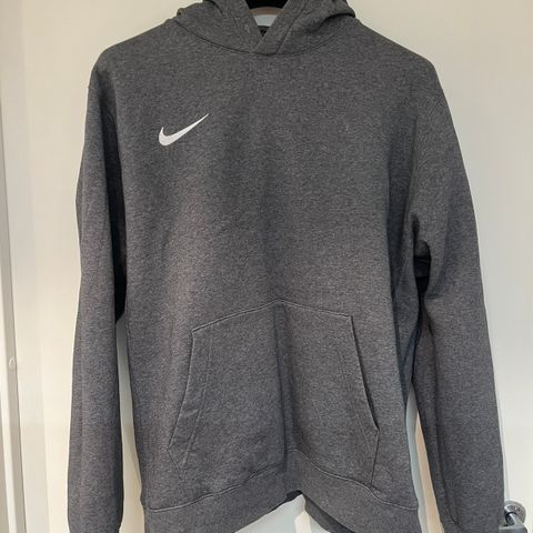 Pent og lite brukt hettegenser fra Nike