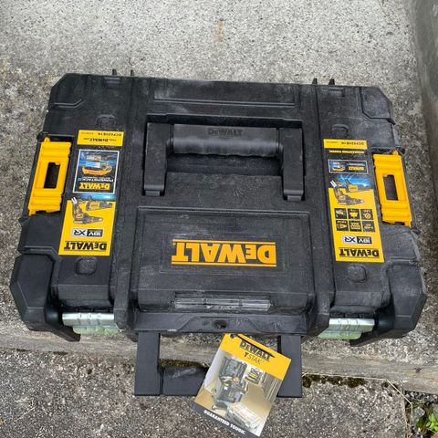 Tstack bokser Dewalt selges