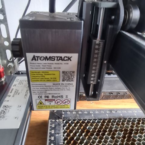 Atomstack x20 pro 130w utstyrt med kamera og ventilert plexiglassboks