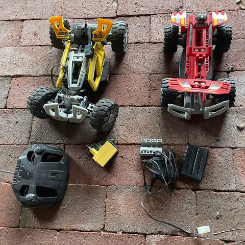 Lego dirt Chrusher og Lego red beast racers