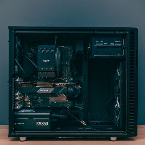 ║Stealth Gaming Rigg║  i7-9700  ▪  RTX 2070 Super  ▪  32gb RAM