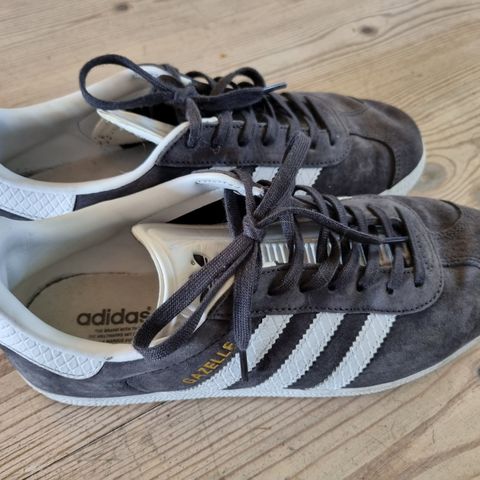 Grå Adidas Gazelle 38 2/3