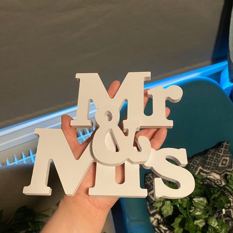 Mr & Mrs skilt