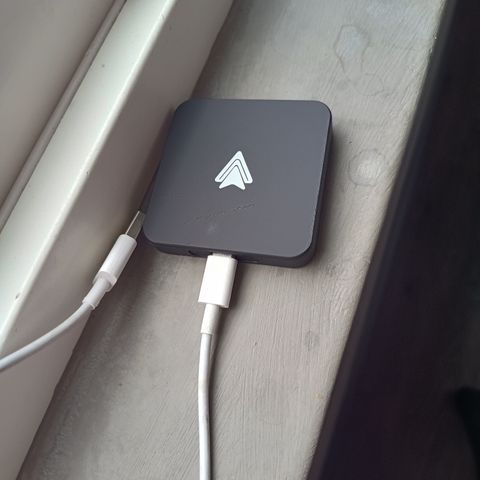 Android auto trådløs adapter.