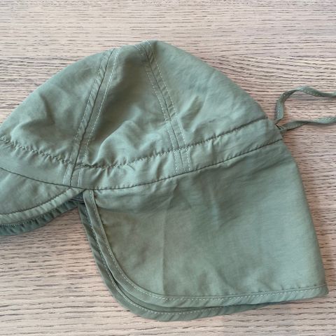 Ubrukt solhatt fra Baby Mocs str 48/50