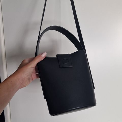 Bucket bag