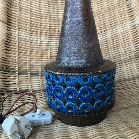 VINTAGE KERAMIKK BORDLAMPE UTEN SKJERM  FRA ITALIA -70 TALLET