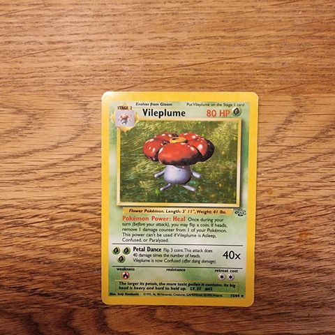 Vileplume. 15/64. Rare holo. Jungle.